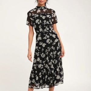 Lulu’s Floral Tiered Floral Print Midi Dress